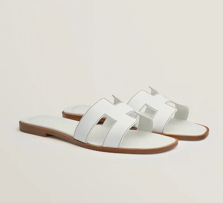 "HRMS" Sandalen