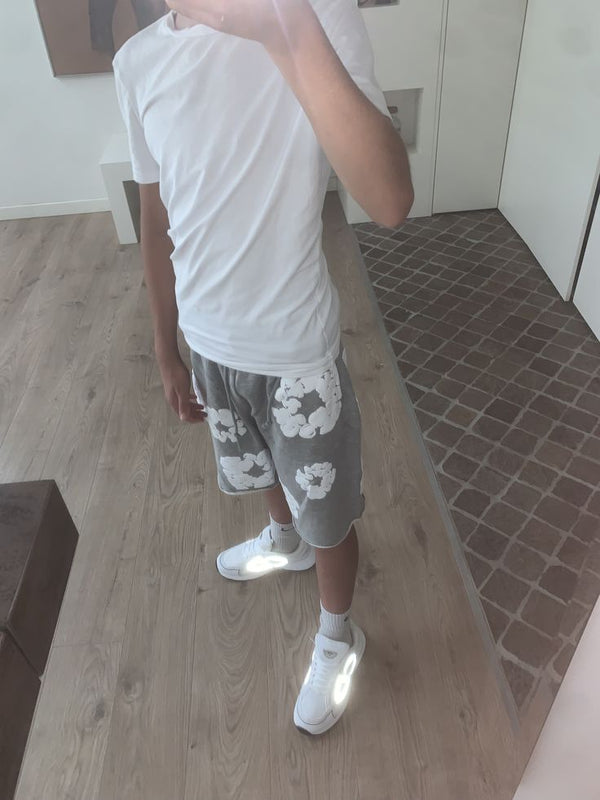 Mike, 19